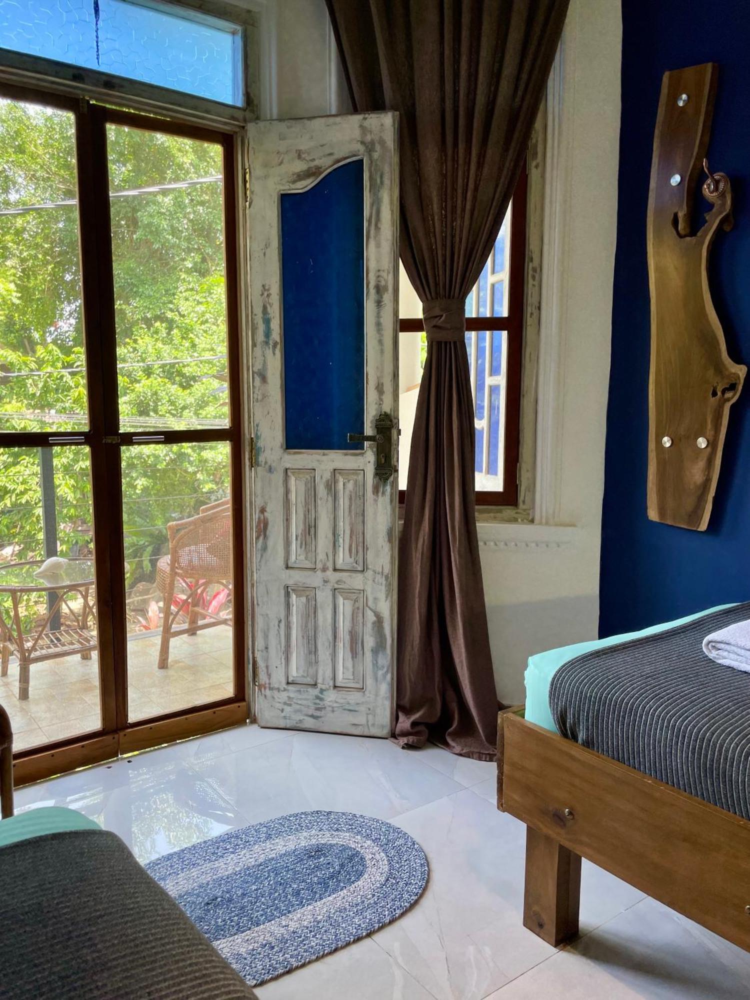 Habibi Hostel & Restaurant Унаватуна Экстерьер фото