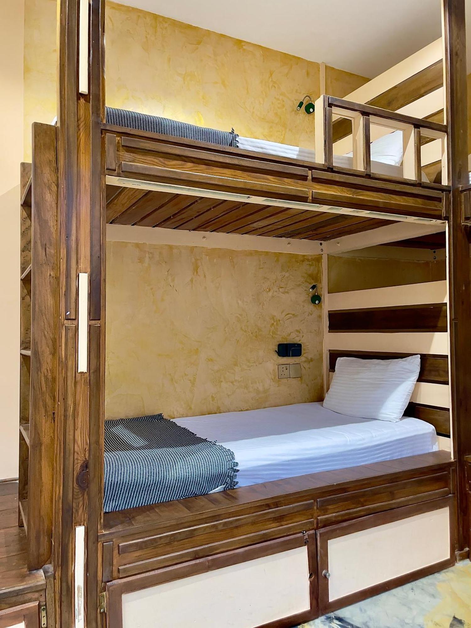 Habibi Hostel & Restaurant Унаватуна Экстерьер фото