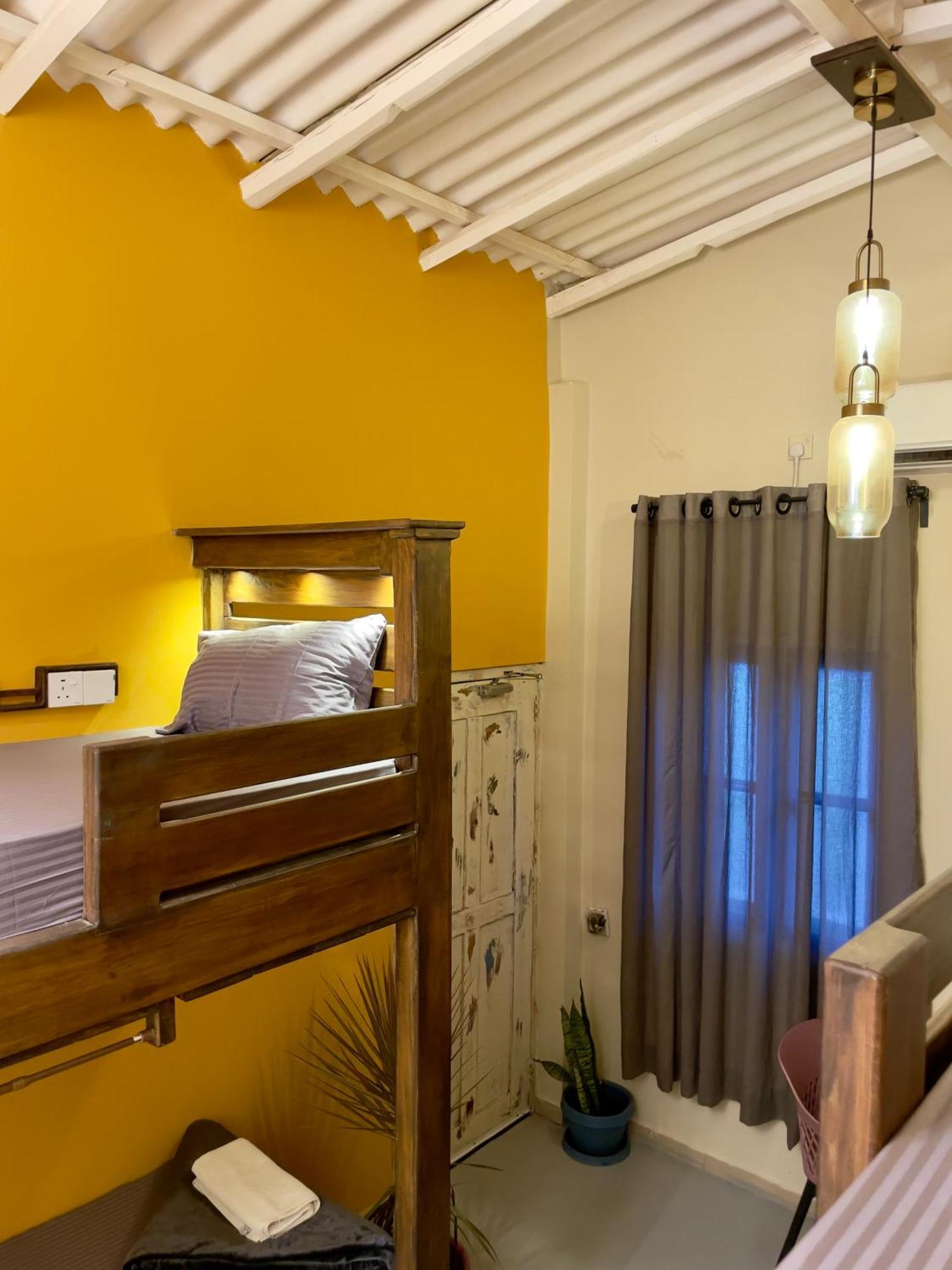 Habibi Hostel & Restaurant Унаватуна Экстерьер фото