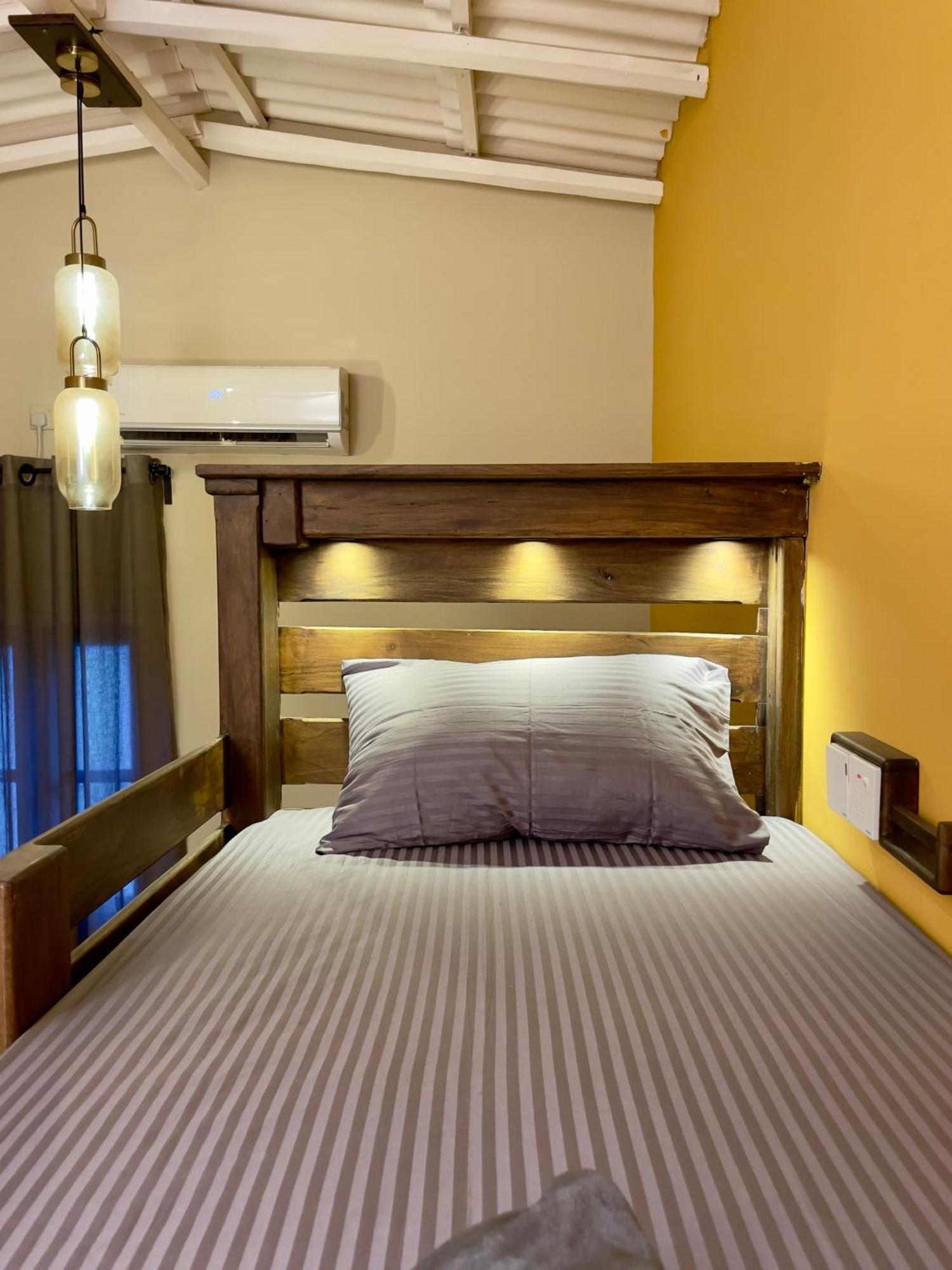 Habibi Hostel & Restaurant Унаватуна Экстерьер фото