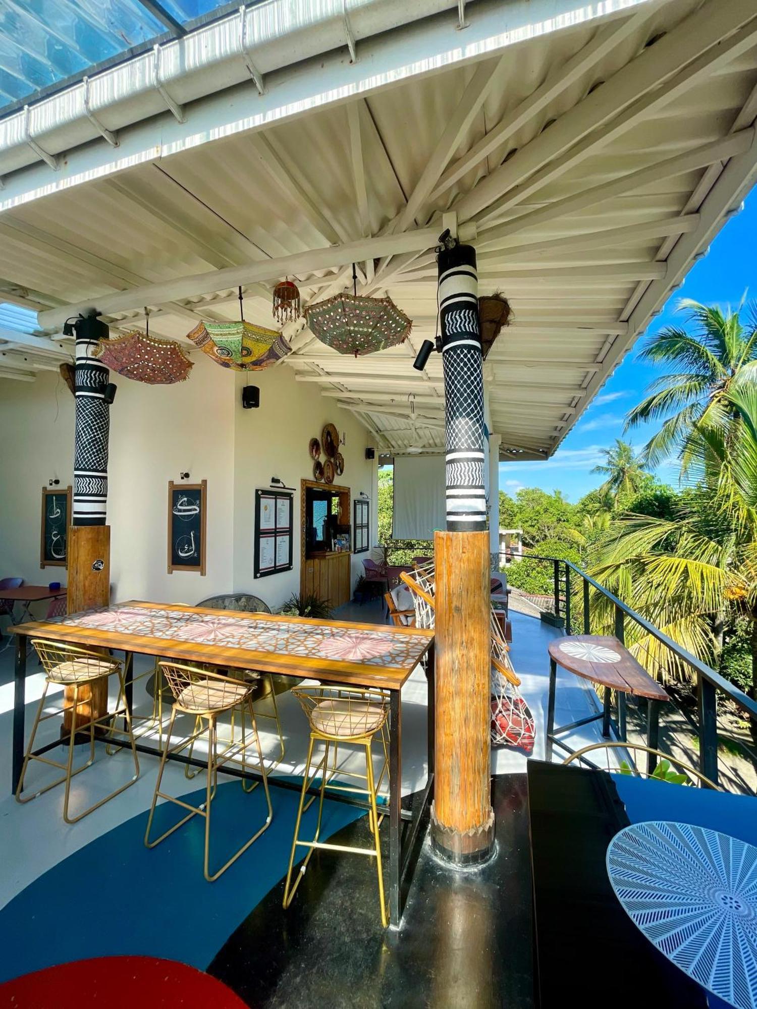 Habibi Hostel & Restaurant Унаватуна Экстерьер фото